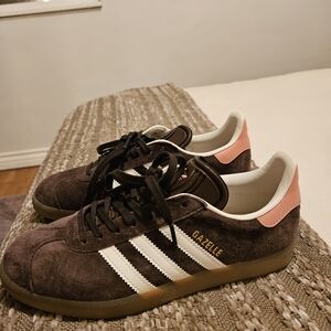 Adidas Gazelle Brown Sneakers